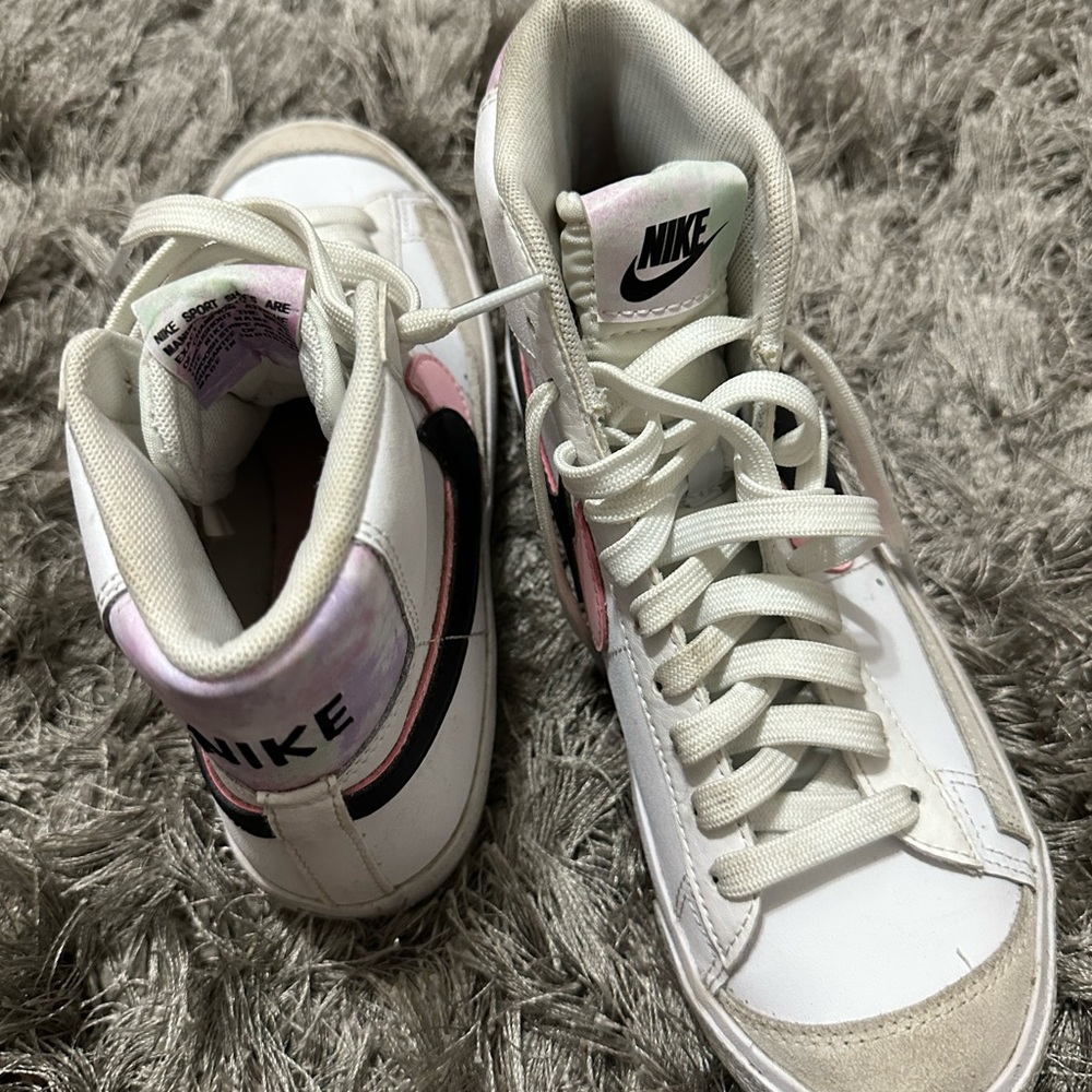 Nike shoes